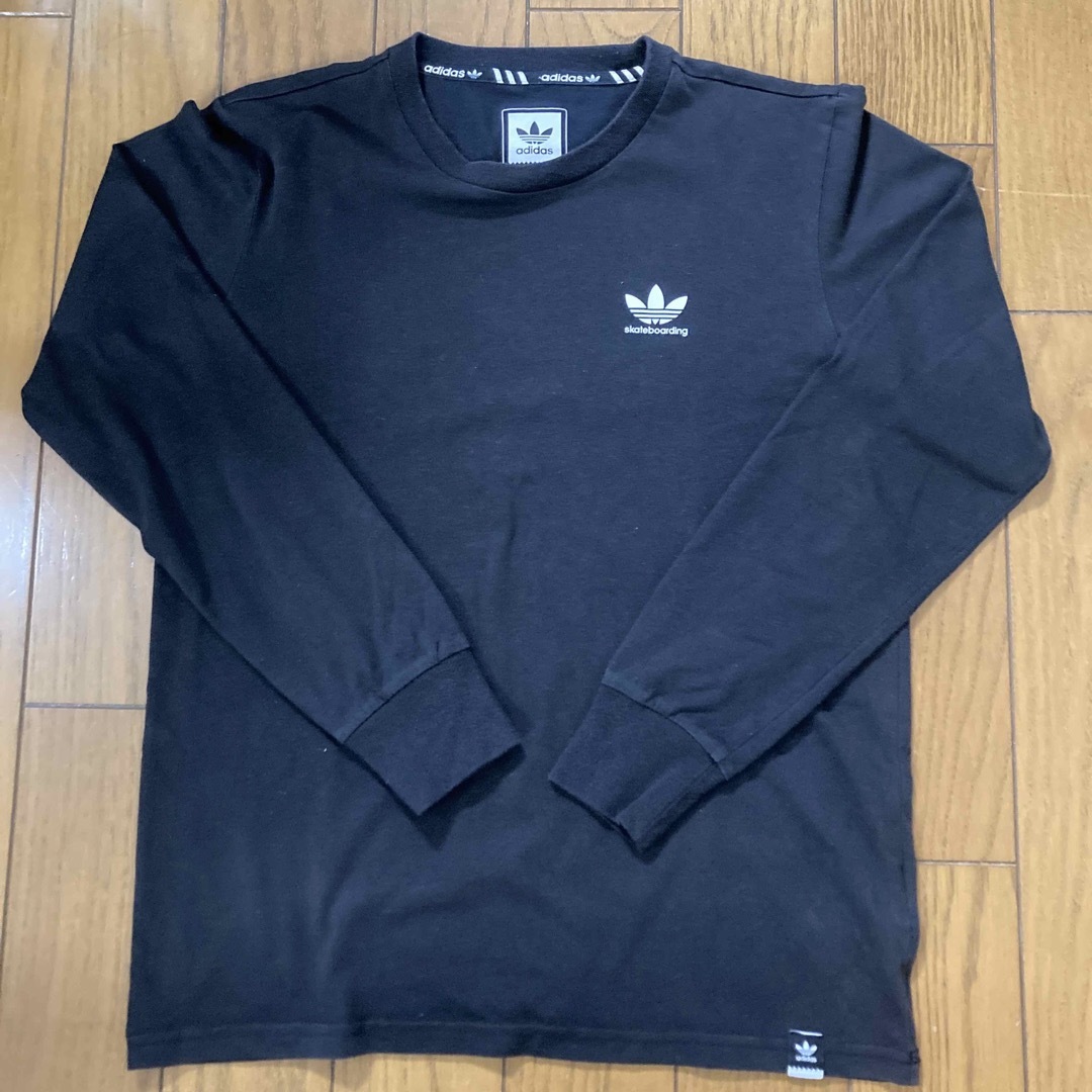 adidas(アディダス)のadidas skateboarding ロンTシャツ 黒」M メンズのトップス(Tシャツ/カットソー(七分/長袖))の商品写真