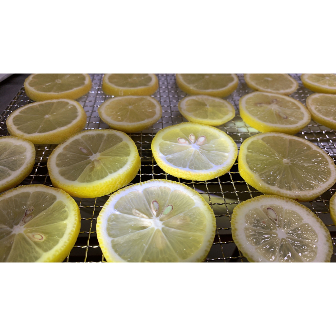 ドライレモン　乾燥レモン　無添加><無着色><砂糖不使用！ 食品/飲料/酒の食品(フルーツ)の商品写真
