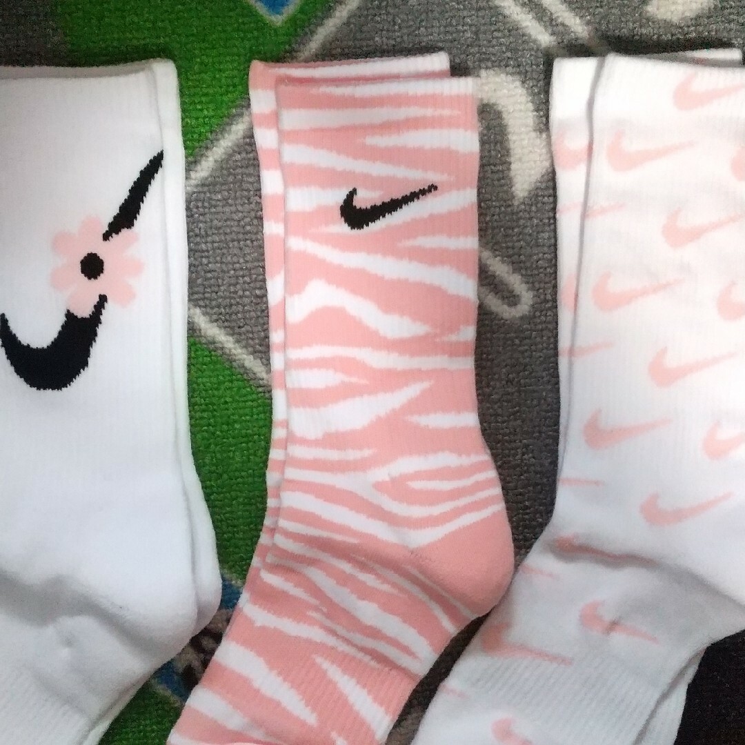 NIKE(ナイキ)のnike 靴下　ソックス レディースのレッグウェア(ソックス)の商品写真