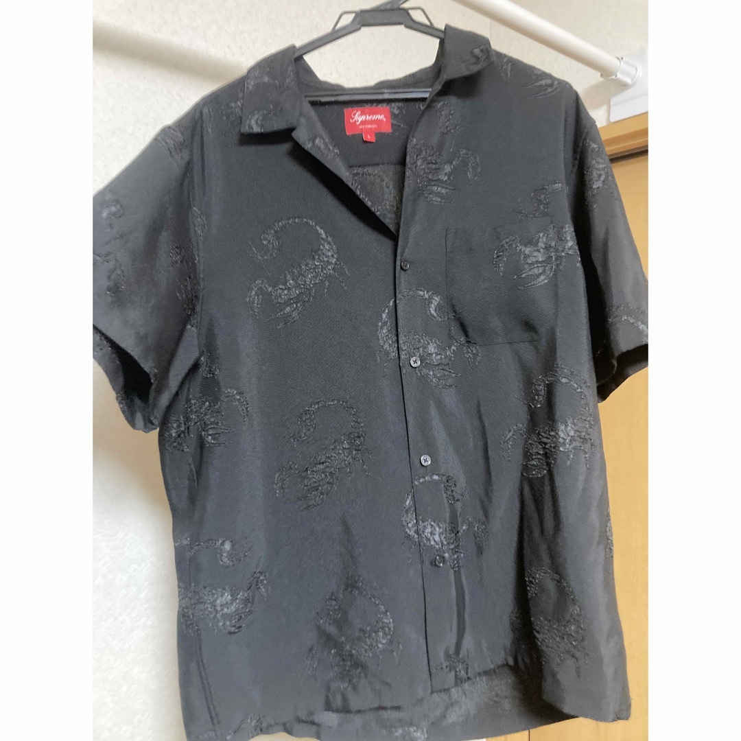 Supreme(シュプリーム)のSupreme scorpion shirt メンズのトップス(シャツ)の商品写真