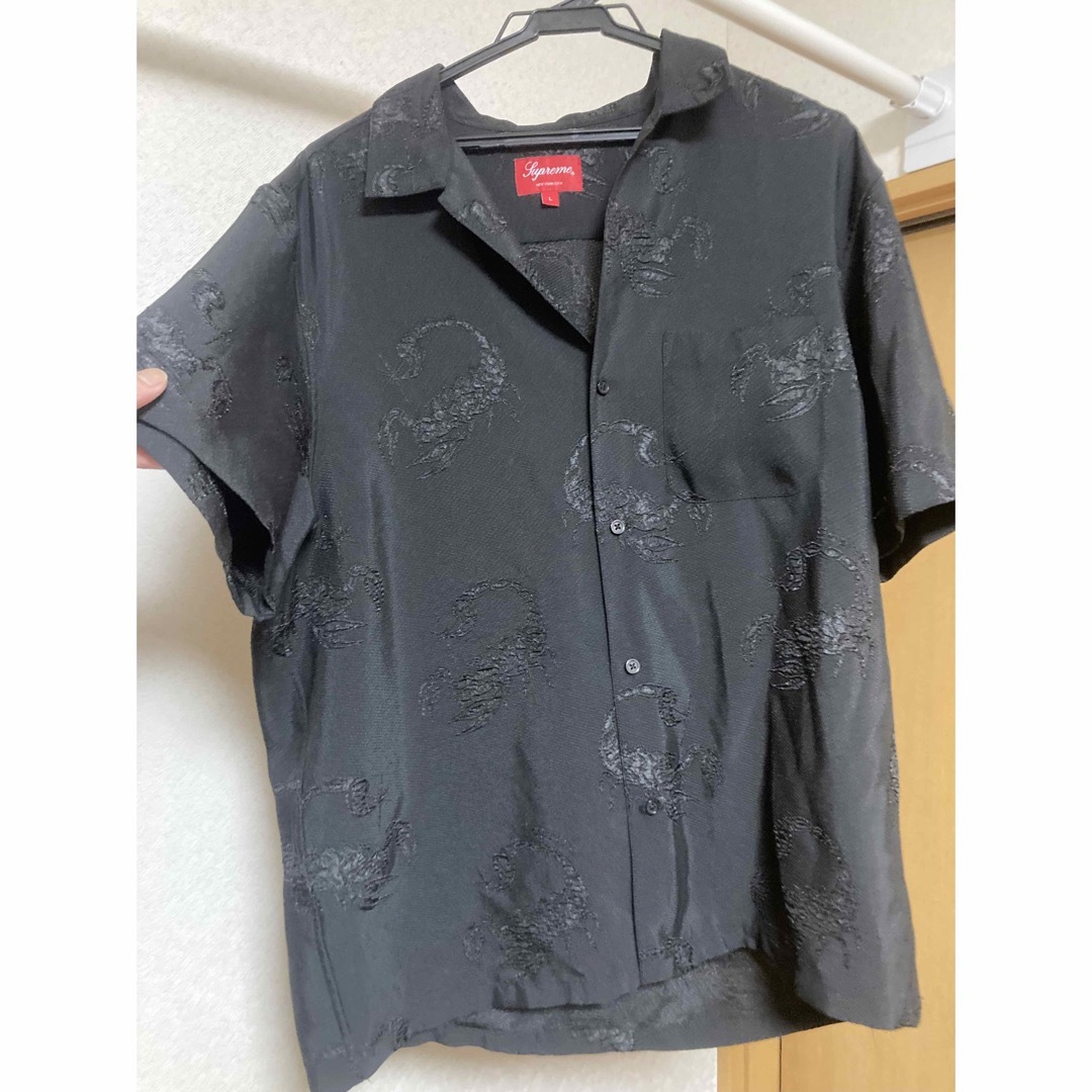 Supreme(シュプリーム)のSupreme scorpion shirt メンズのトップス(シャツ)の商品写真