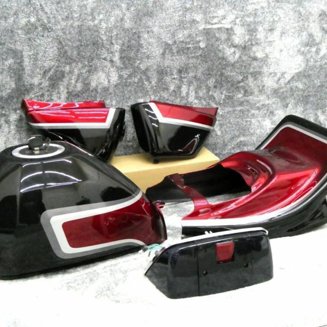 エイプ５０　外装　黒赤２型　スモークテールランプ/塗装済 セットCBX400F
