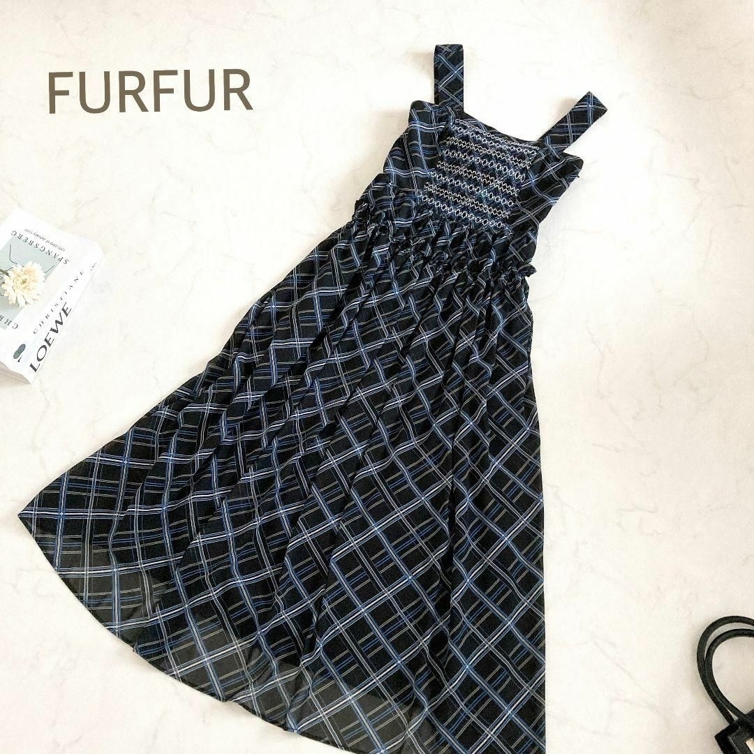 美品　furfur　スモッキングプリントワンピース　チェック　黒　ブラック