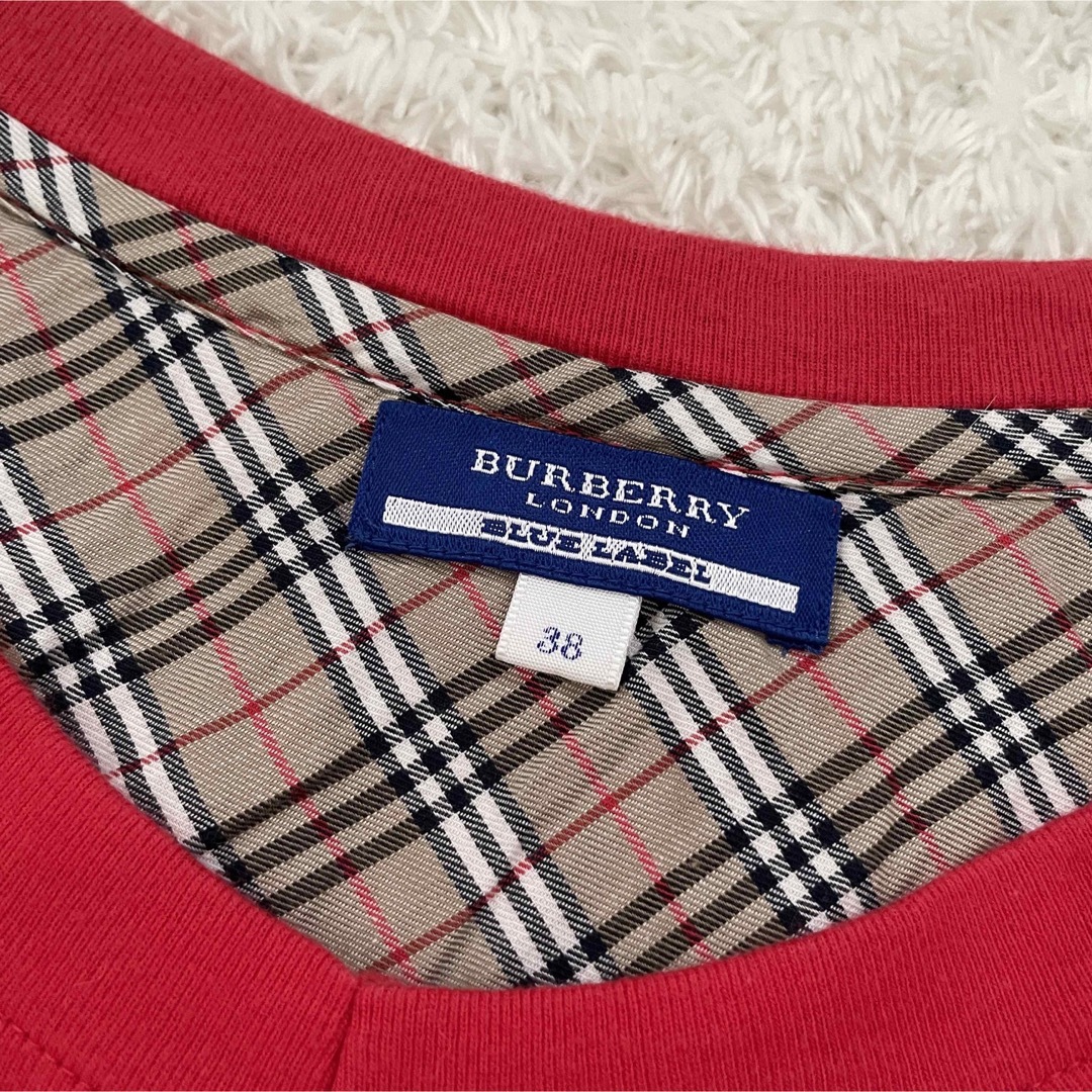 BURBERRY BLUE LABEL(バーバリーブルーレーベル)の美品　バーバリーブルーレーベル　ロゴTシャツ　パフスリーブ　ノバチェック レディースのトップス(Tシャツ(半袖/袖なし))の商品写真