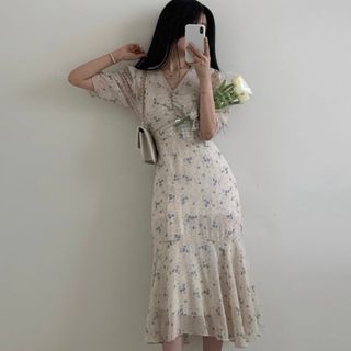 SONA SOP11506 Vネックフラワーシャーリングシフォンロングワンピース(ロングワンピース/マキシワンピース)