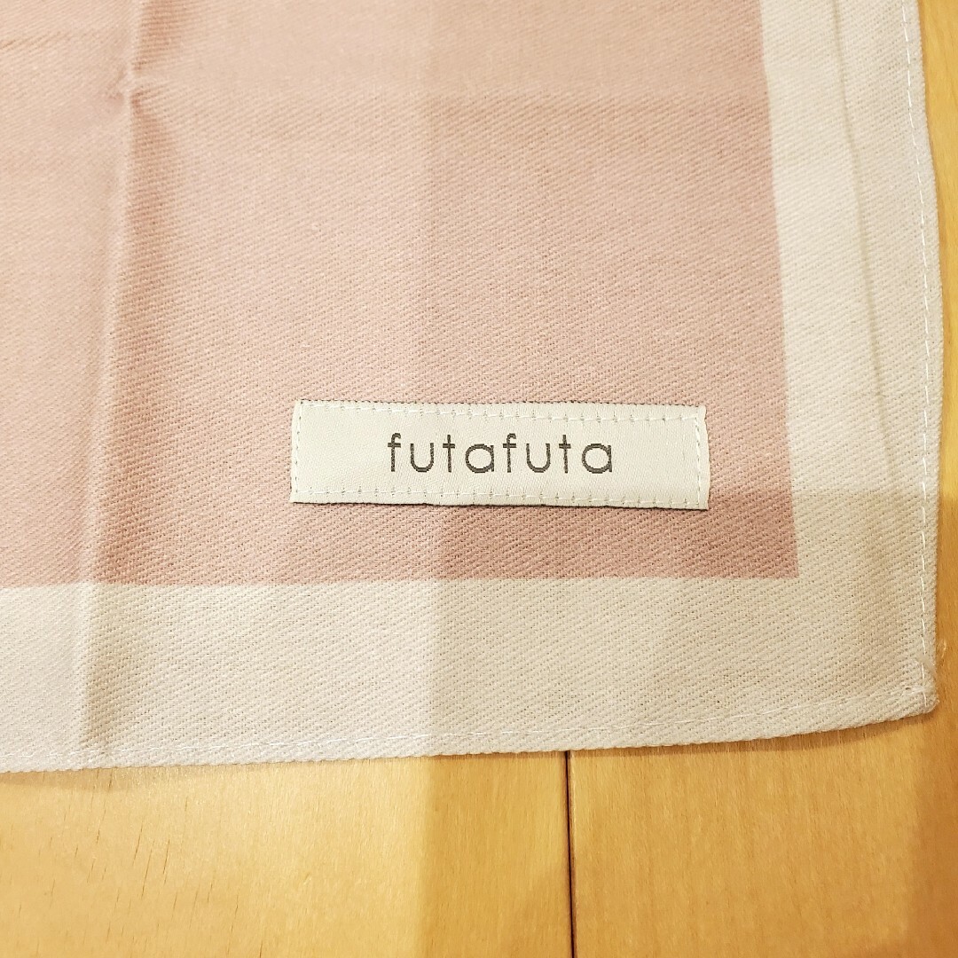 futafuta(フタフタ)の新品未使用 ランチョンマット 40×60 フタフタ futafuta キッズ/ベビー/マタニティの授乳/お食事用品(その他)の商品写真