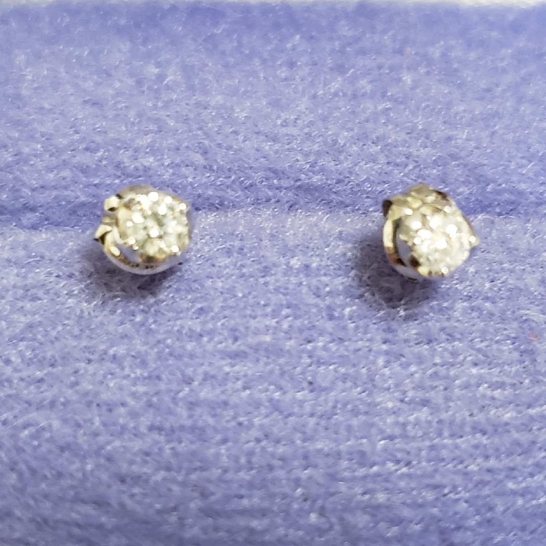 4℃ K18ホワイトゴールドダイヤモンド(保証書あり)
