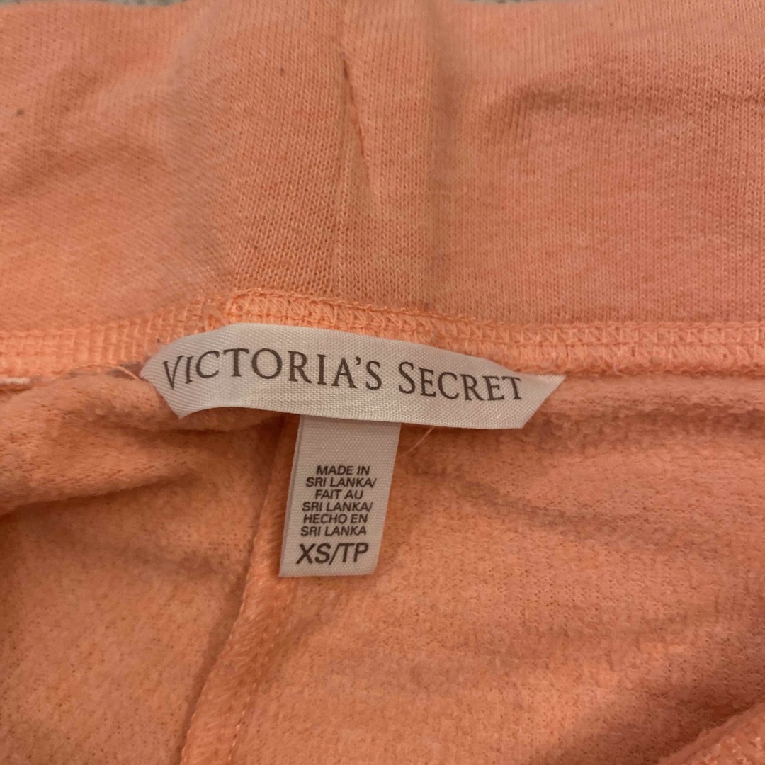 Victoria's Secret(ヴィクトリアズシークレット)のVictoria’s Secret ショートパンツ XS オレンジ レディースのルームウェア/パジャマ(ルームウェア)の商品写真