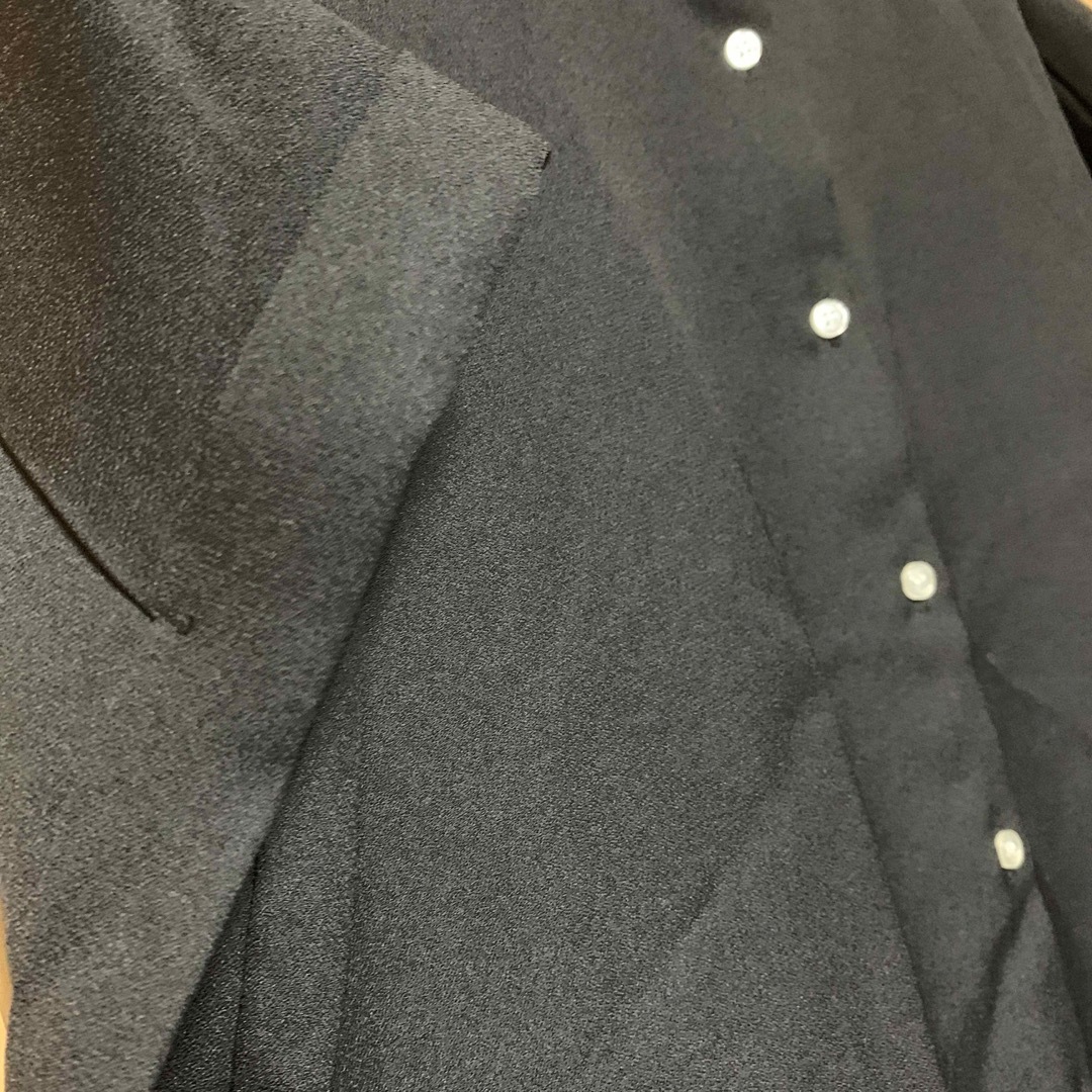 GU(ジーユー)のLサイズ　ブラック　GU　エアリーシャツ レディースのトップス(シャツ/ブラウス(半袖/袖なし))の商品写真