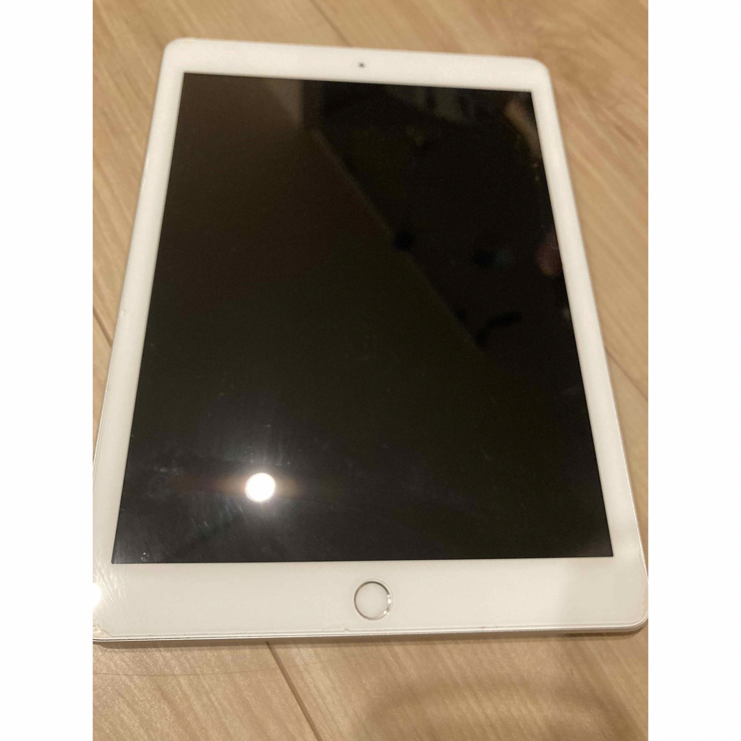 Apple - アップル iPad 第6世代 WiFi 32GB シルバーの通販 by うなぎ's