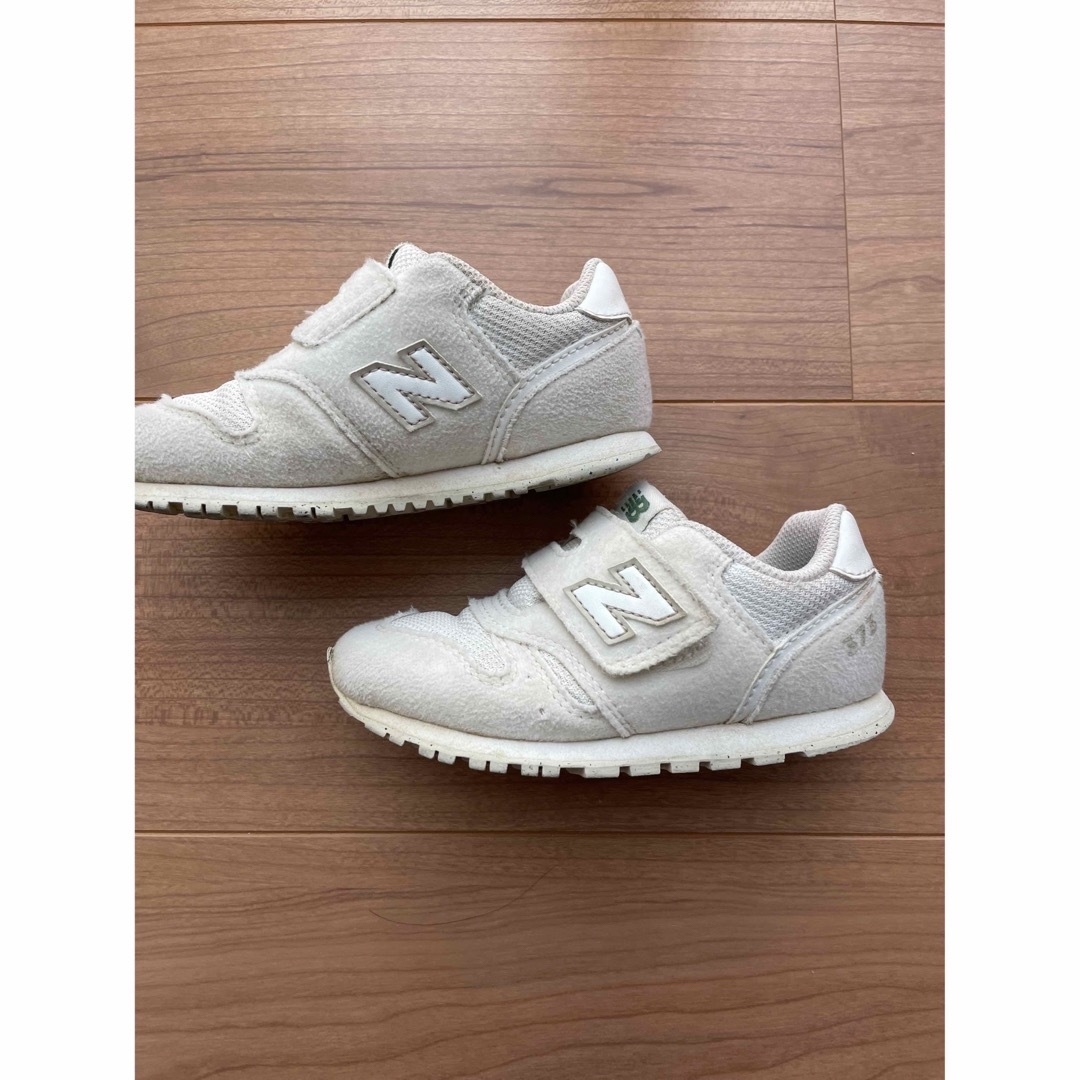 New Balance(ニューバランス)のお値下げ中ニューバランス IZ373 TA2 スニーカー キッズ/ベビー/マタニティのキッズ靴/シューズ(15cm~)(スニーカー)の商品写真