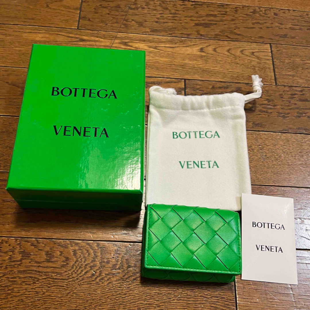 Bottega Veneta(ボッテガヴェネタ)のボッテガヴェネタ　三つ折り財布　パラキート　美品 レディースのファッション小物(財布)の商品写真