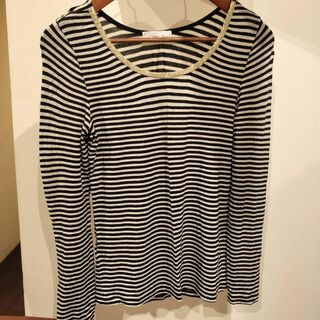 any sisのTシャツカットソー      白黒   胸元ゴールドラメ(Tシャツ(長袖/七分))