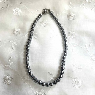 【美品】磁気ブラックパールネックレス 黒真珠 フォーマル シンプル 上品 綺麗(ネックレス)