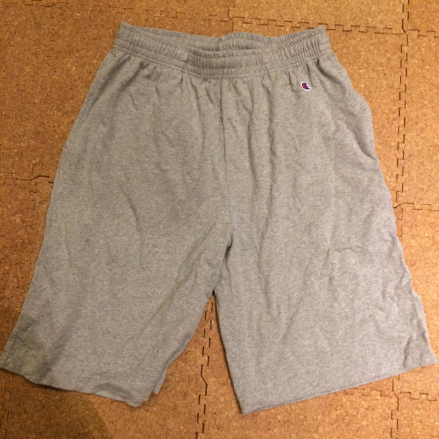 Champion(チャンピオン)のchampion ハーフパンツ L グレー メンズのパンツ(ショートパンツ)の商品写真