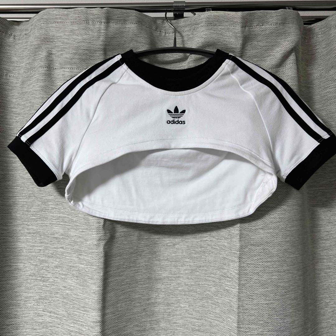 adidas(アディダス)の【新品】adidas トップス レディースのトップス(Tシャツ(半袖/袖なし))の商品写真