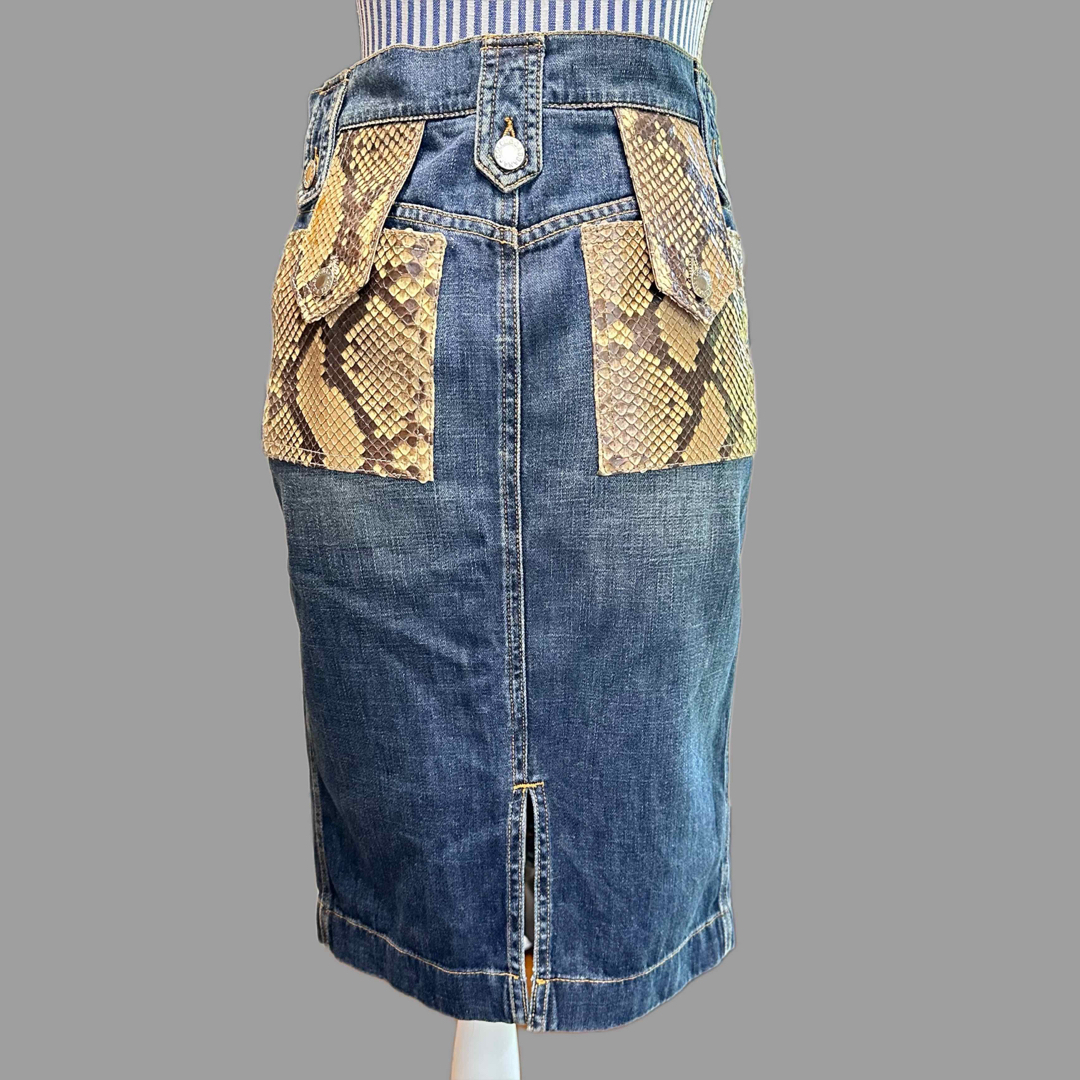 DOLCE&GABBANA(ドルチェアンドガッバーナ)の極美品　D&G ドルチェ&ガッバーナ　タイト　デニム　スカート　パイソン革使用 レディースのスカート(ひざ丈スカート)の商品写真