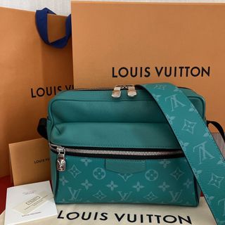 ルイヴィトン(LOUIS VUITTON)のルイヴィトン　アウトドア・メッセンジャー PM   バッグ(メッセンジャーバッグ)