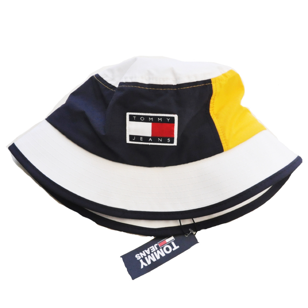 TOMMY HILFIGER(トミーヒルフィガー)のTOMMY JEANS BOX BLOCK NYLON BUCKET HAT   メンズの帽子(ハット)の商品写真