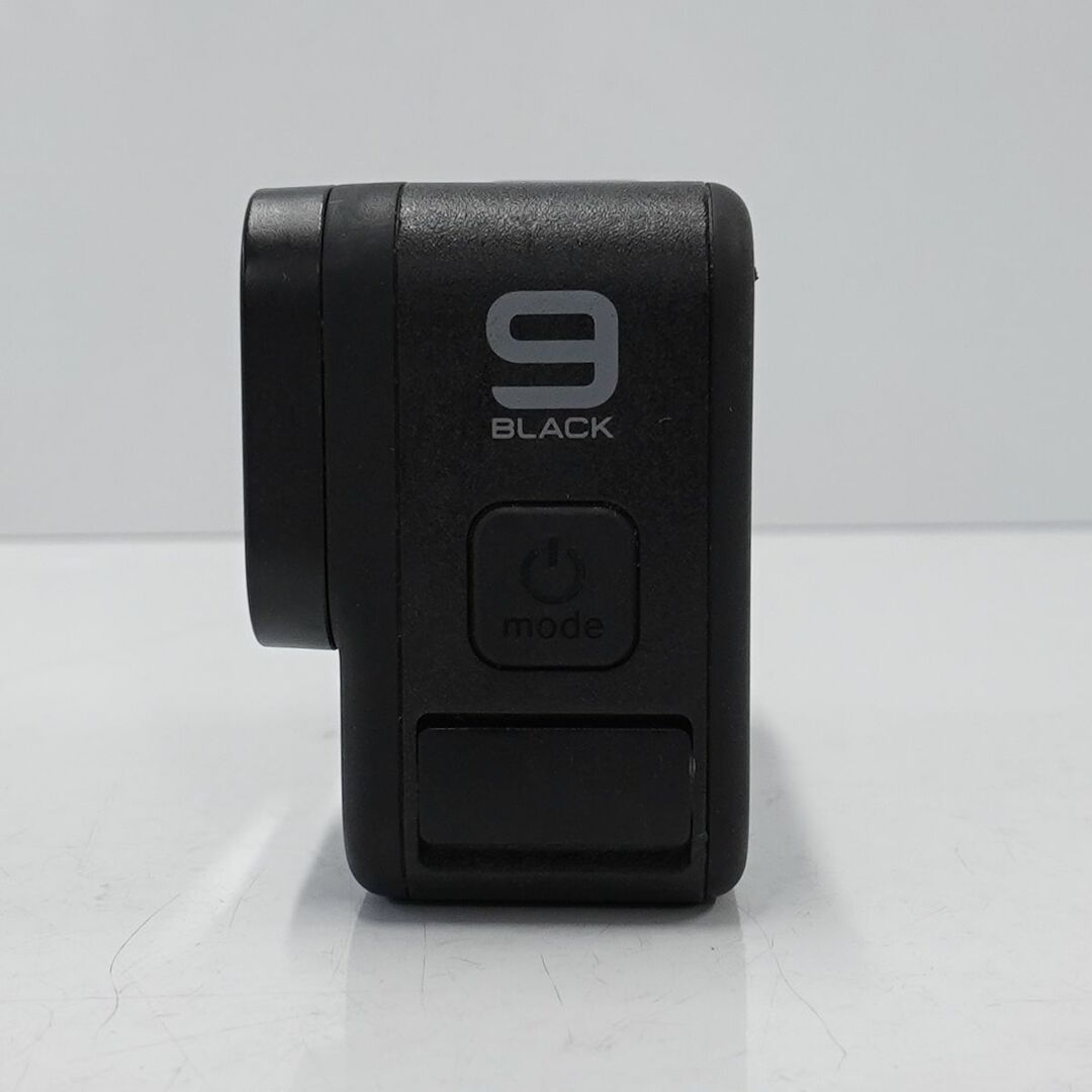 GoPro(ゴープロ)のGoPro HERO9 Black ウェアラブルカメラ USED超美品 5K アクションカメラ 本体+バッテリー CHDHX-901-FW 完動品 中古 CP3102 スマホ/家電/カメラのカメラ(ビデオカメラ)の商品写真