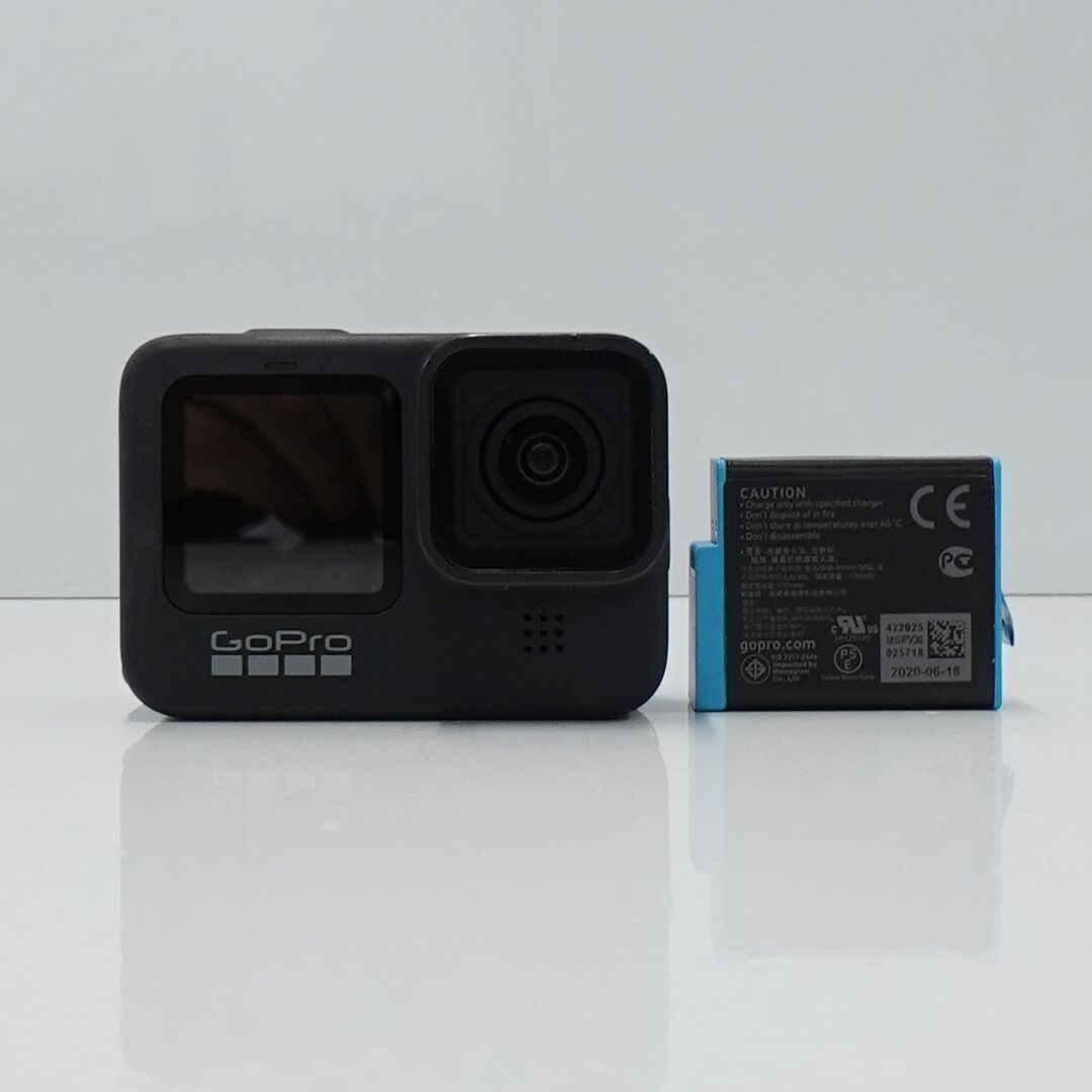 GoPro(ゴープロ)のGoPro HERO9 Black ウェアラブルカメラ USED超美品 5K アクションカメラ 本体+バッテリー CHDHX-901-FW 完動品 中古 CP3102 スマホ/家電/カメラのカメラ(ビデオカメラ)の商品写真