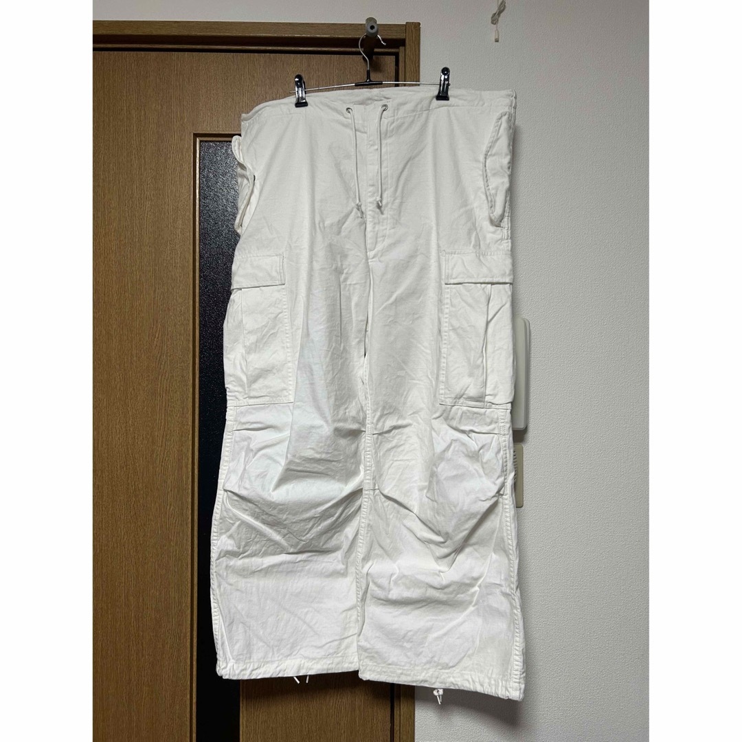 1LDK SELECT(ワンエルディーケーセレクト)のBack Satin M-51 Pants "MILK" CANTÁTE メンズのパンツ(ワークパンツ/カーゴパンツ)の商品写真