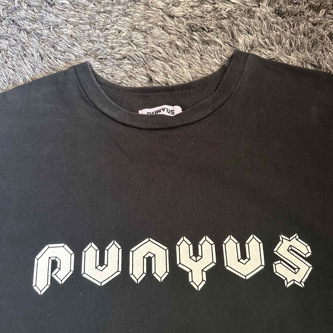 PUNYUS(プニュズ)のPUNYUS プニュズ　ロゴ　Tシャツ　黒 レディースのトップス(Tシャツ(半袖/袖なし))の商品写真