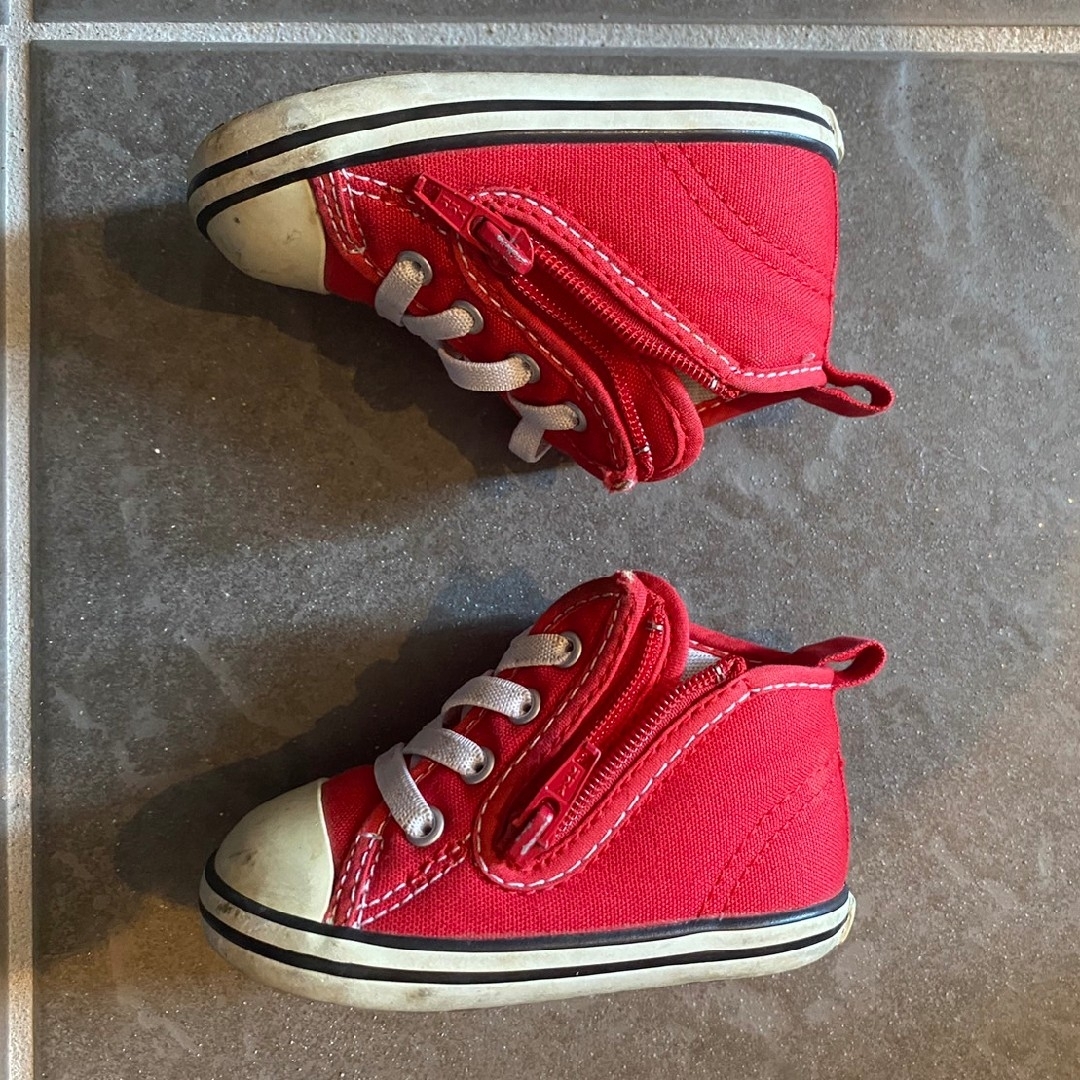 CONVERSE(コンバース)のコンバース　キッズ　ベビー用スニーカー　赤 キッズ/ベビー/マタニティのベビー靴/シューズ(~14cm)(スニーカー)の商品写真