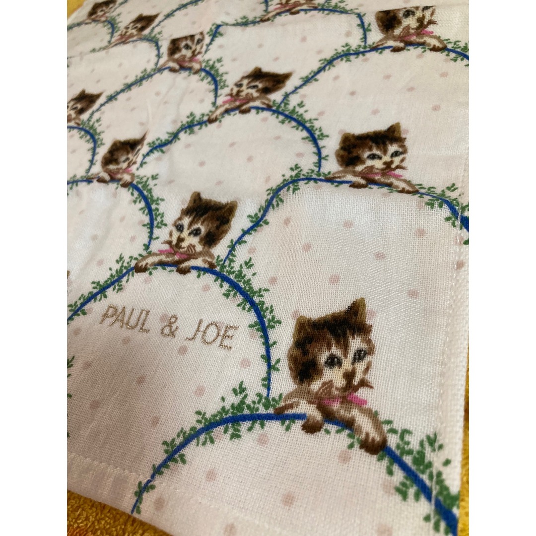 PAUL & JOE(ポールアンドジョー)のポール＆ジョー　ハンドタオル　pjキャット レディースのファッション小物(ハンカチ)の商品写真