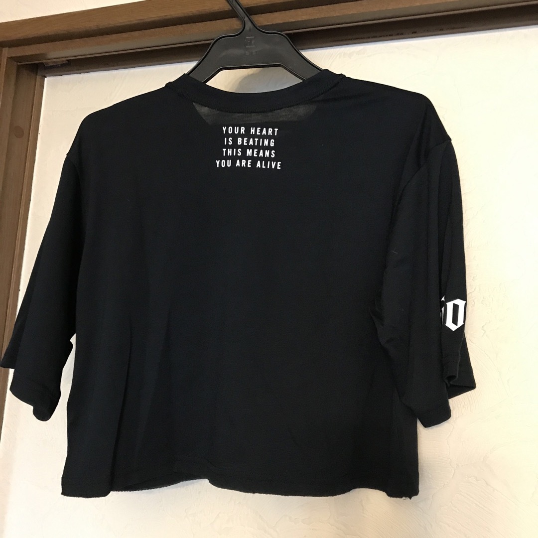 NIKE(ナイキ)のNIKEレディース  ショート丈tシャツ ジム ヨガ レディースのトップス(Tシャツ(半袖/袖なし))の商品写真