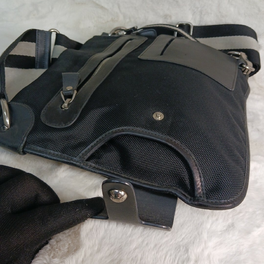 美品‼️限定品 バリー トレインスポッティング ショルダーバッグ ホワイト-