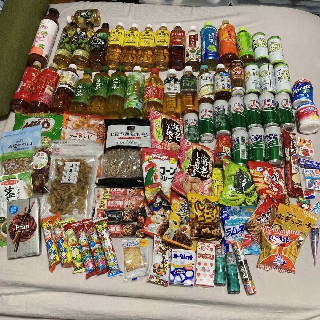 飲料、お菓子まとめ売りの通販 by のあ'｜ラクマ