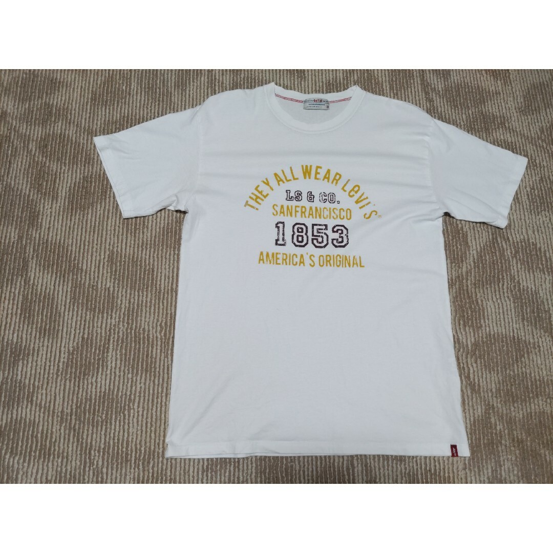 Levi's(リーバイス)のLevi's  リーバイス　半袖Tシャツ　XL　　古着 メンズのトップス(Tシャツ/カットソー(半袖/袖なし))の商品写真