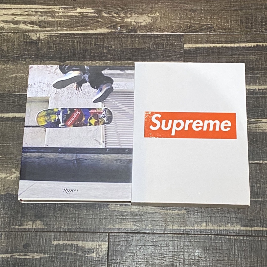 Supreme(シュプリーム)のsupreme book vol.1 RIZZOLI  エンタメ/ホビーの雑誌(ファッション)の商品写真