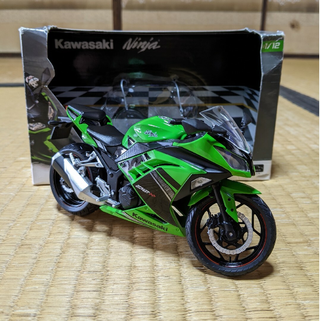 アオシマ、スカイネット1/12 カワサキNinja 250