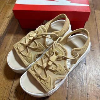 ナイキ(NIKE)の24  ナイキ ココ サンダル NIKE KOKO サンダル ベージュ(サンダル)