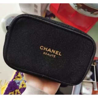 CHANEL❤︎クリスマス　マルチポーチ ♡箱なし