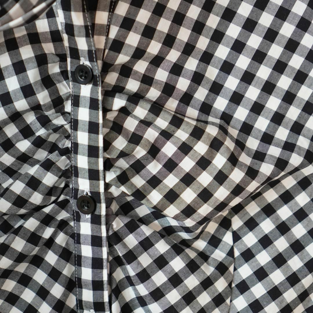 MIDORI(ミドリ)のMIDORI.K PLAN リボン付きギンガムチェックgyザー半袖シャツ 白黒M レディースのトップス(シャツ/ブラウス(半袖/袖なし))の商品写真