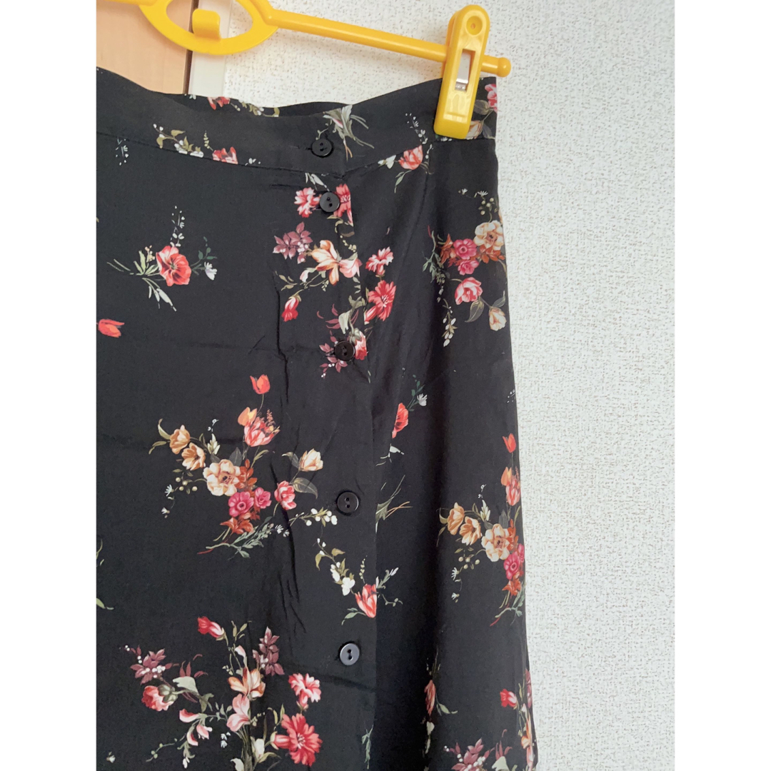 ZARA(ザラ)の花柄スカート レディースのスカート(ロングスカート)の商品写真