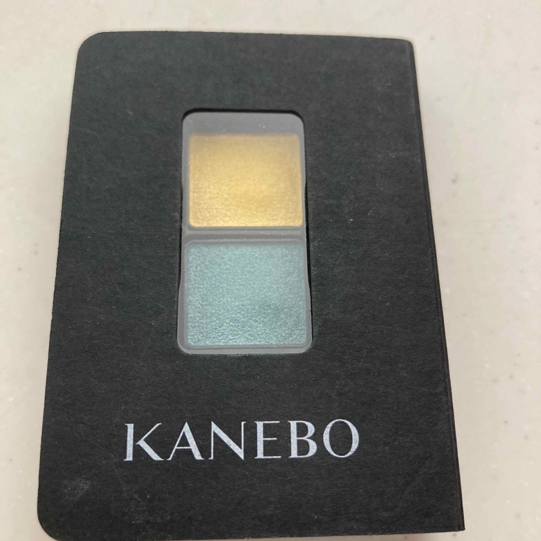 Kanebo(カネボウ)のカネボウ アイカラーデュオ02 コスメ/美容のベースメイク/化粧品(アイシャドウ)の商品写真