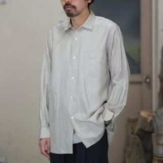 ☆大感謝セール】 コモリ、半袖シャリ感あるコットンシャツ、数回着