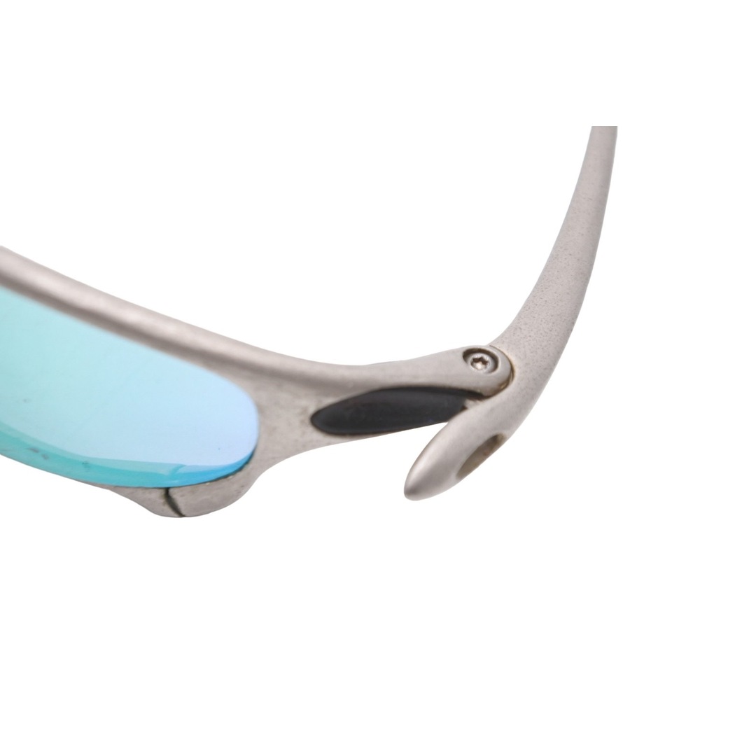 Oakley(オークリー)のOAKLEY オークリー サングラス ジュリエット シルバー J1037810 スタンダードフィット UVカット 良品 中古 52146 メンズのファッション小物(サングラス/メガネ)の商品写真