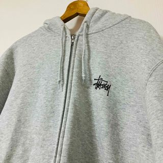 超人気✨stussy ジップパーカー グレー 両面ロゴ ストリート ゆるだぼ