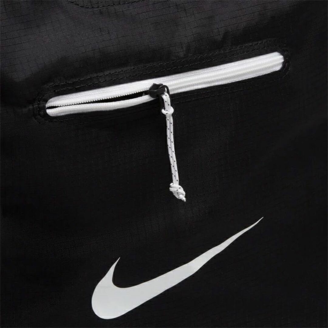 NIKE(ナイキ)のNIKE スタッシュトートバッグ DD1357-010 STASHTOTEBAG メンズのバッグ(トートバッグ)の商品写真