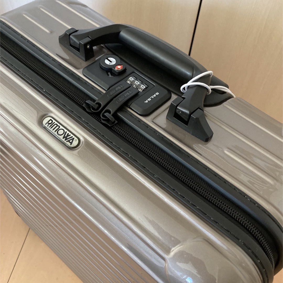 RIMOWA(リモワ)の新品廃盤 リモワ サルサ 2輪 二輪 TSA プロセッコ 25L レディースのバッグ(スーツケース/キャリーバッグ)の商品写真