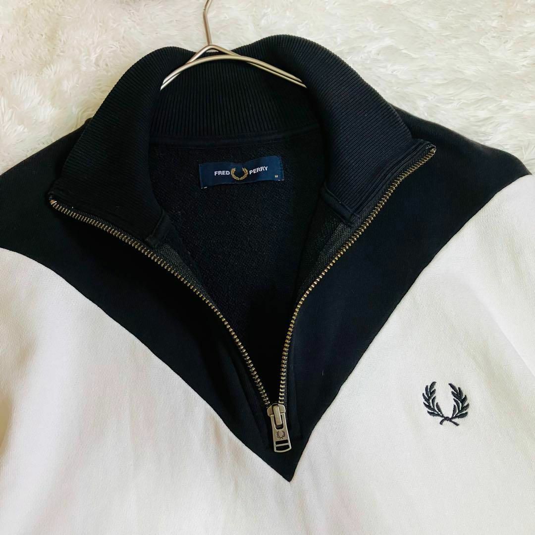 FRED PERRY(フレッドペリー)の【入手困難デザイン】フレッドペリー　ハーフジップスウェット　マルチカラー　刺繍M メンズのトップス(スウェット)の商品写真