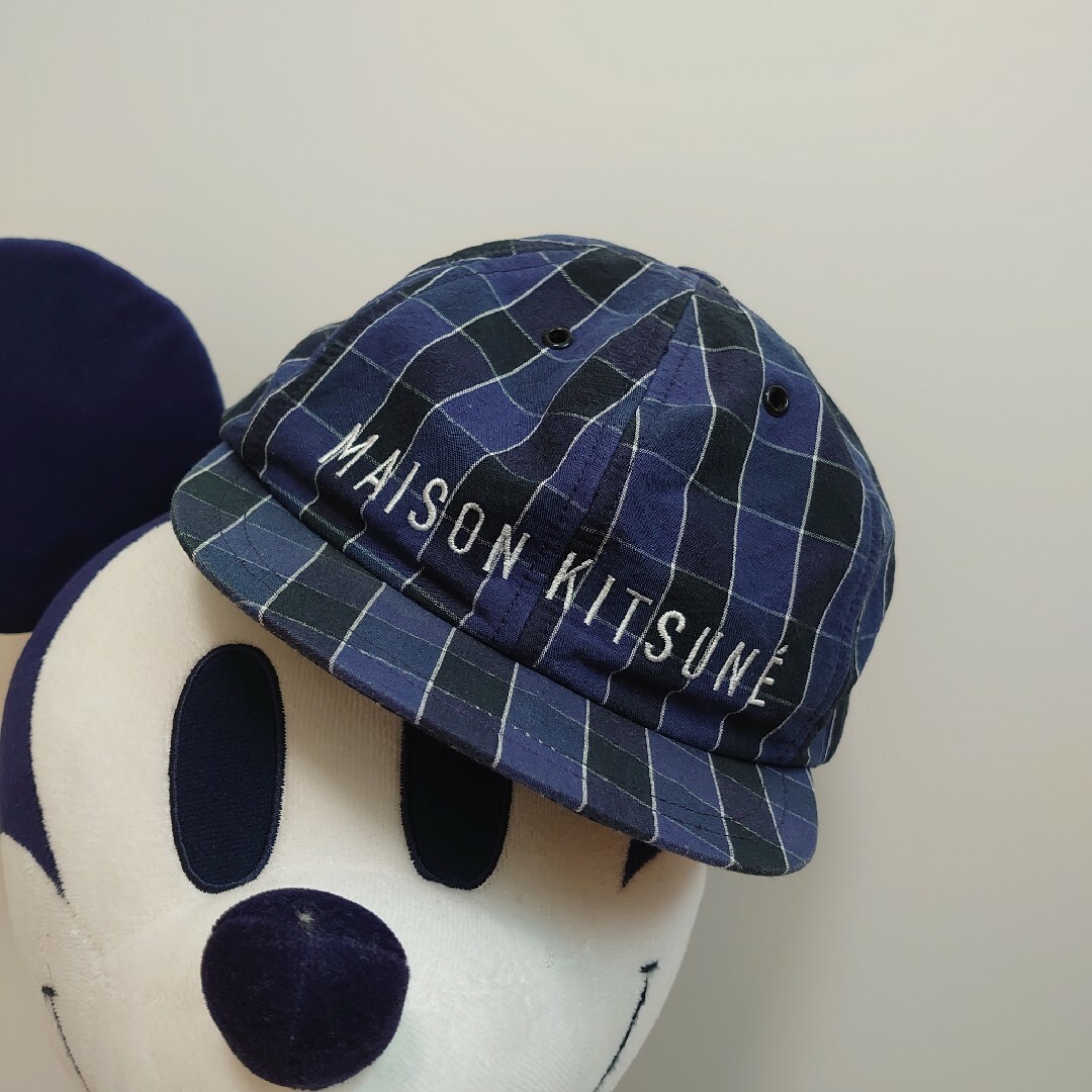 MAISON KITSUNE'(メゾンキツネ)のMAISON KITSUNE　メゾンキツネ　チェックキャップ メンズの帽子(キャップ)の商品写真