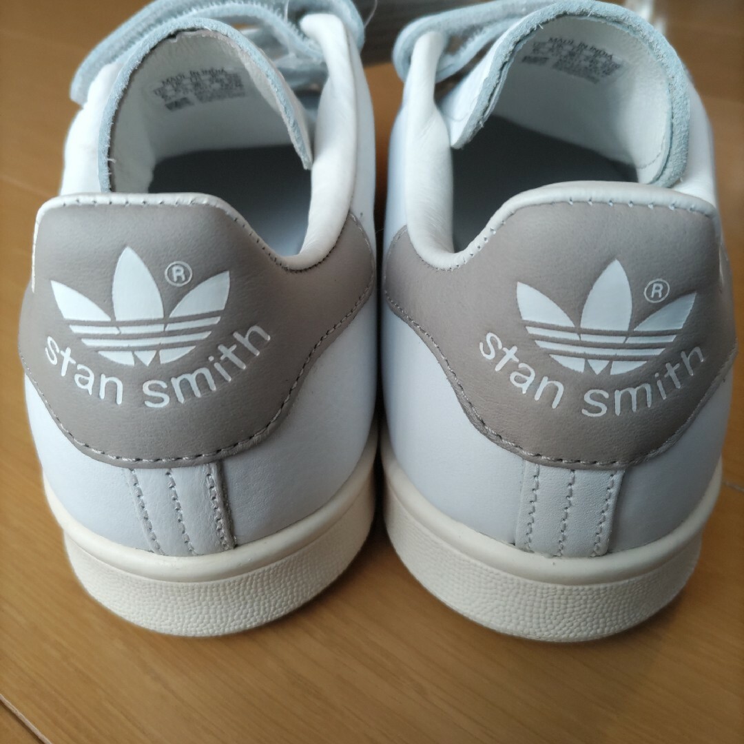 STANSMITH（adidas）(スタンスミス)の未使用☆希少♡24cm♡本革♡クリアグラナイ♡ベルクロ♡スタンスミス♡アディダス レディースの靴/シューズ(スニーカー)の商品写真