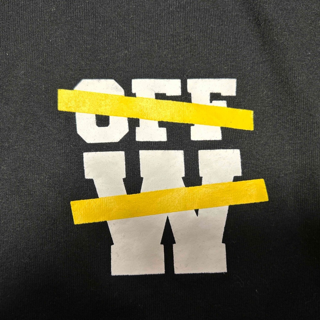 OFF-WHITE(オフホワイト)のオフホワイト　Tシャツ メンズのトップス(Tシャツ/カットソー(半袖/袖なし))の商品写真