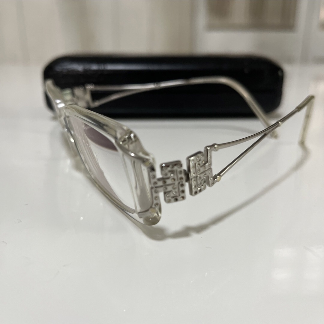 VERSACE(ヴェルサーチ)のヴェルサーチ　メガネ　ほぼ未使用(ケース付き) レディースのファッション小物(サングラス/メガネ)の商品写真